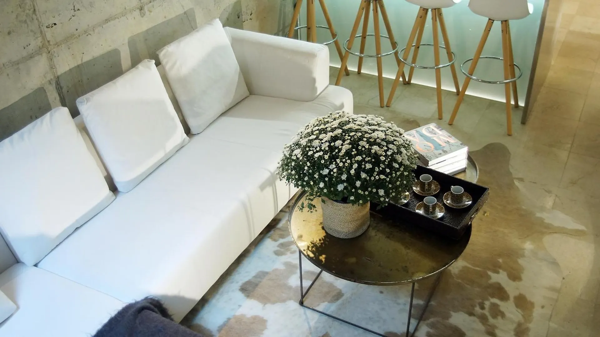 My Space Emirates - Fully Equipped Apartments Near The Beach With Shared Pool Barcelona