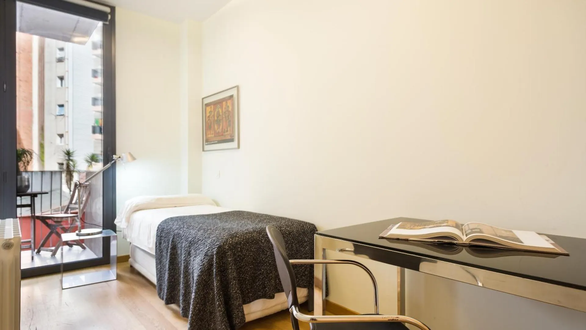 My Space Emirates - Fully Equipped Apartments Near The Beach With Shared Pool Barcelona 0*,  Spain