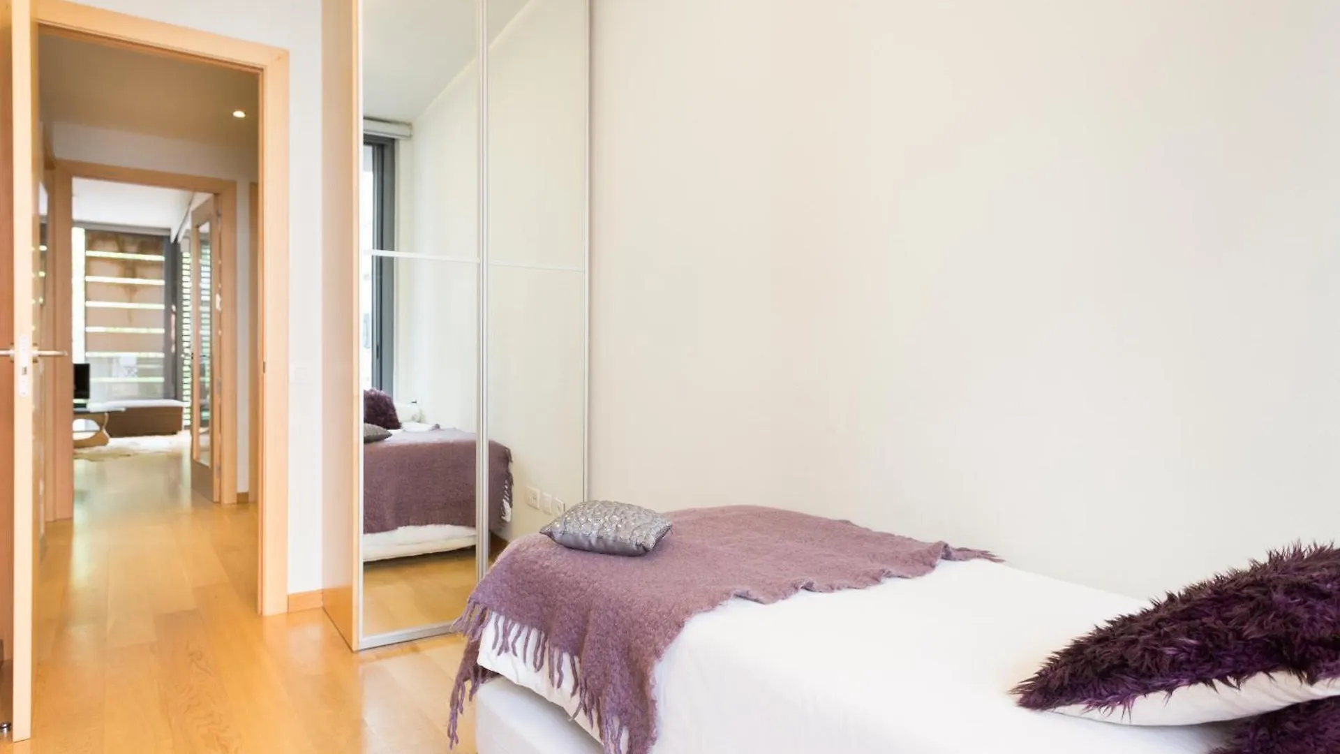 My Space Emirates - Fully Equipped Apartments Near The Beach With Shared Pool Barcelona 0*,  Spain