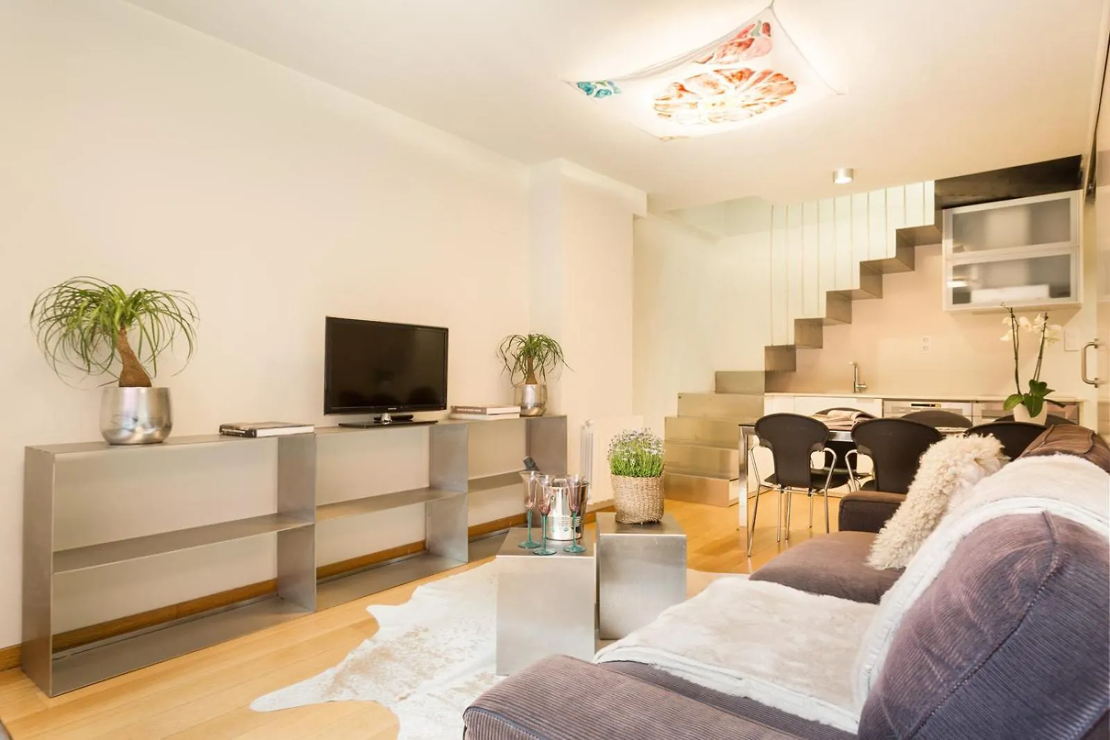 My Space Emirates - Fully Equipped Apartments Near The Beach With Shared Pool Barcelona 0*,  Spain