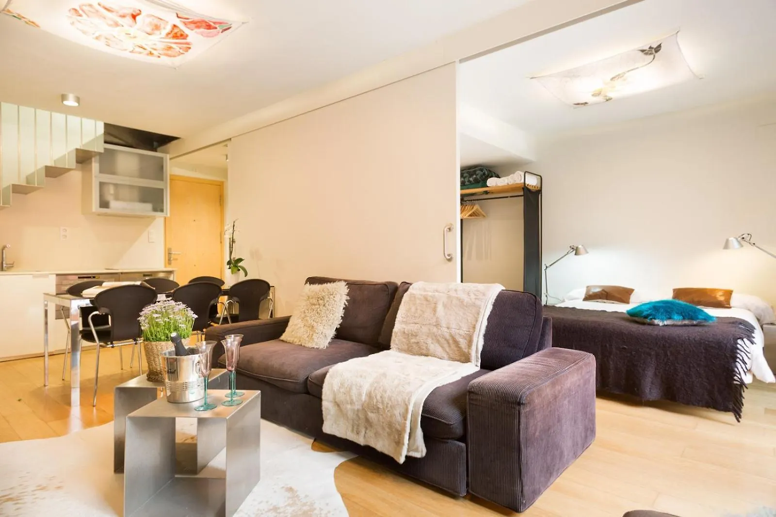 My Space Emirates - Fully Equipped Apartments Near The Beach With Shared Pool Barcelona Spain